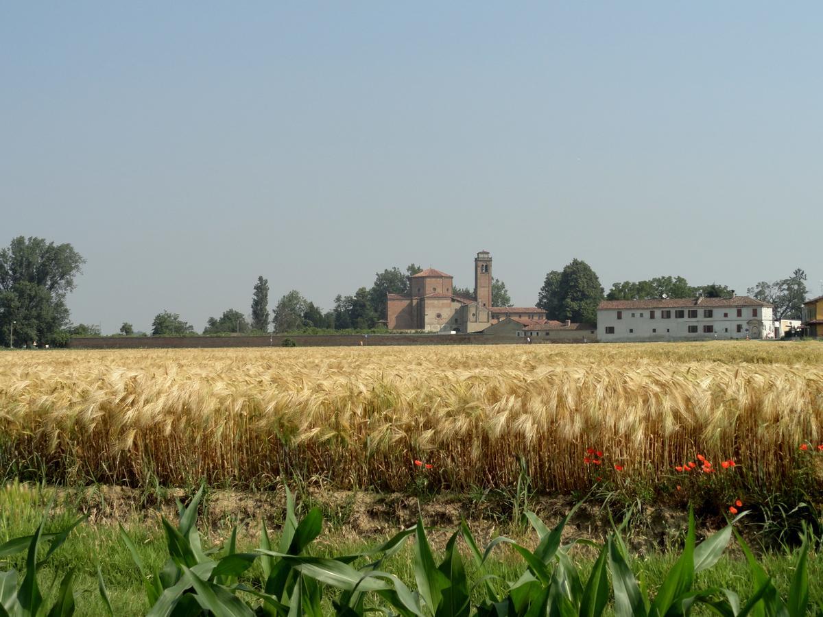 Agriturismo Santa Maria Bressanoro Castelleone Exterior photo